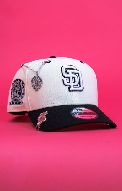 NEW ERA EXCLUSIVE 9FIFTY CHROME/BLACK SAN DIEGO PADRES SNAPBACK W/ 25TH ANNIVERSARY SIDE PATCH