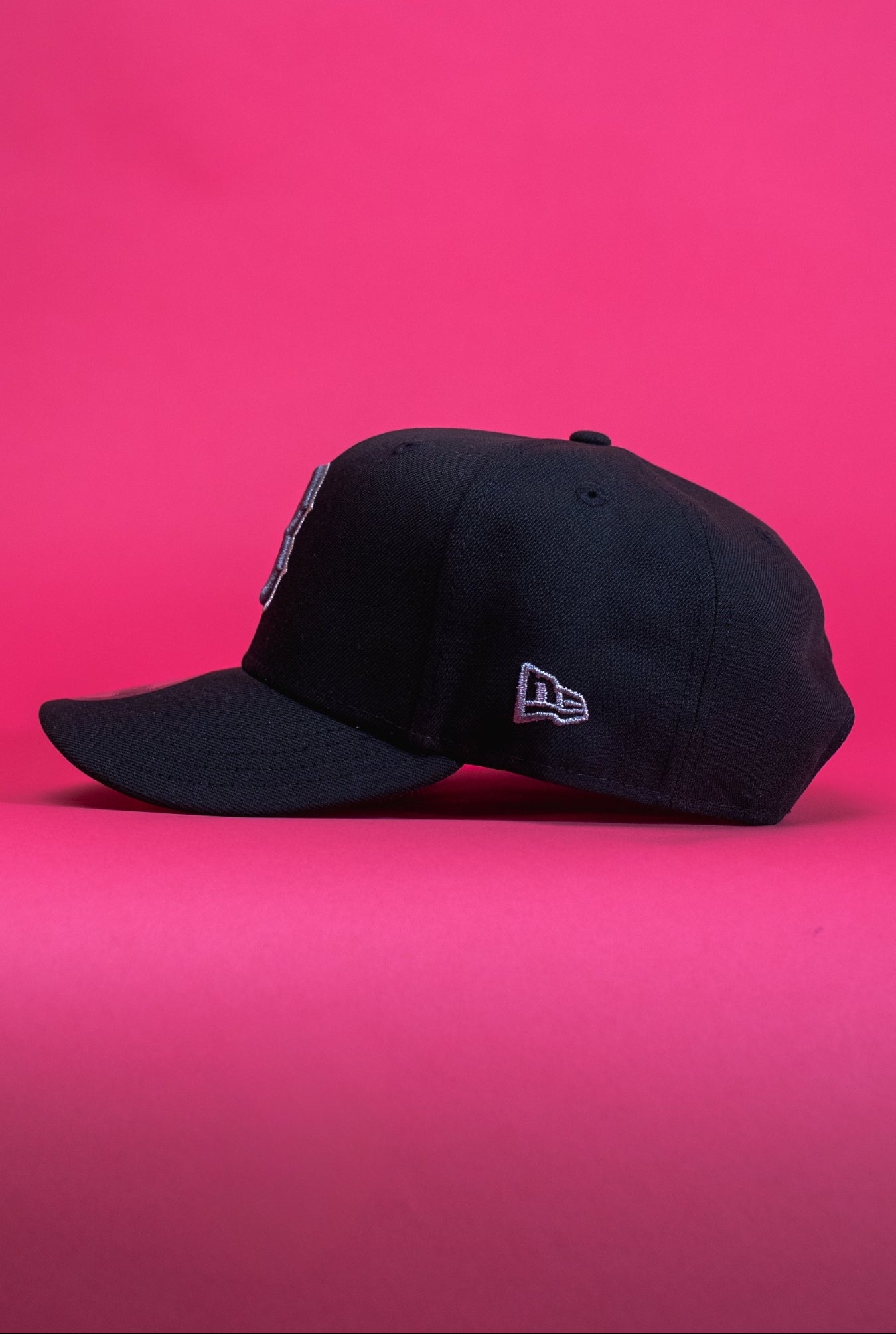 NEW ERA EXCLUSIVE 9FIFTY BLACK BOSTON RED SOX SNAPBACK W/ 1915 WORLD SERIES SIDE PATCH