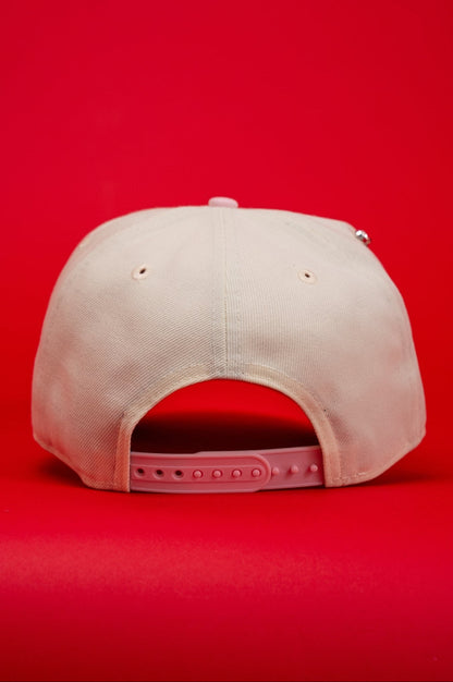 NEW ERA EXCLUSIVE 9FIFTY CHROME/PINK NEW YORK YANKEES SNAPBACK W/ ROSE + 1999 WORLD SERIES SIDE PATCH