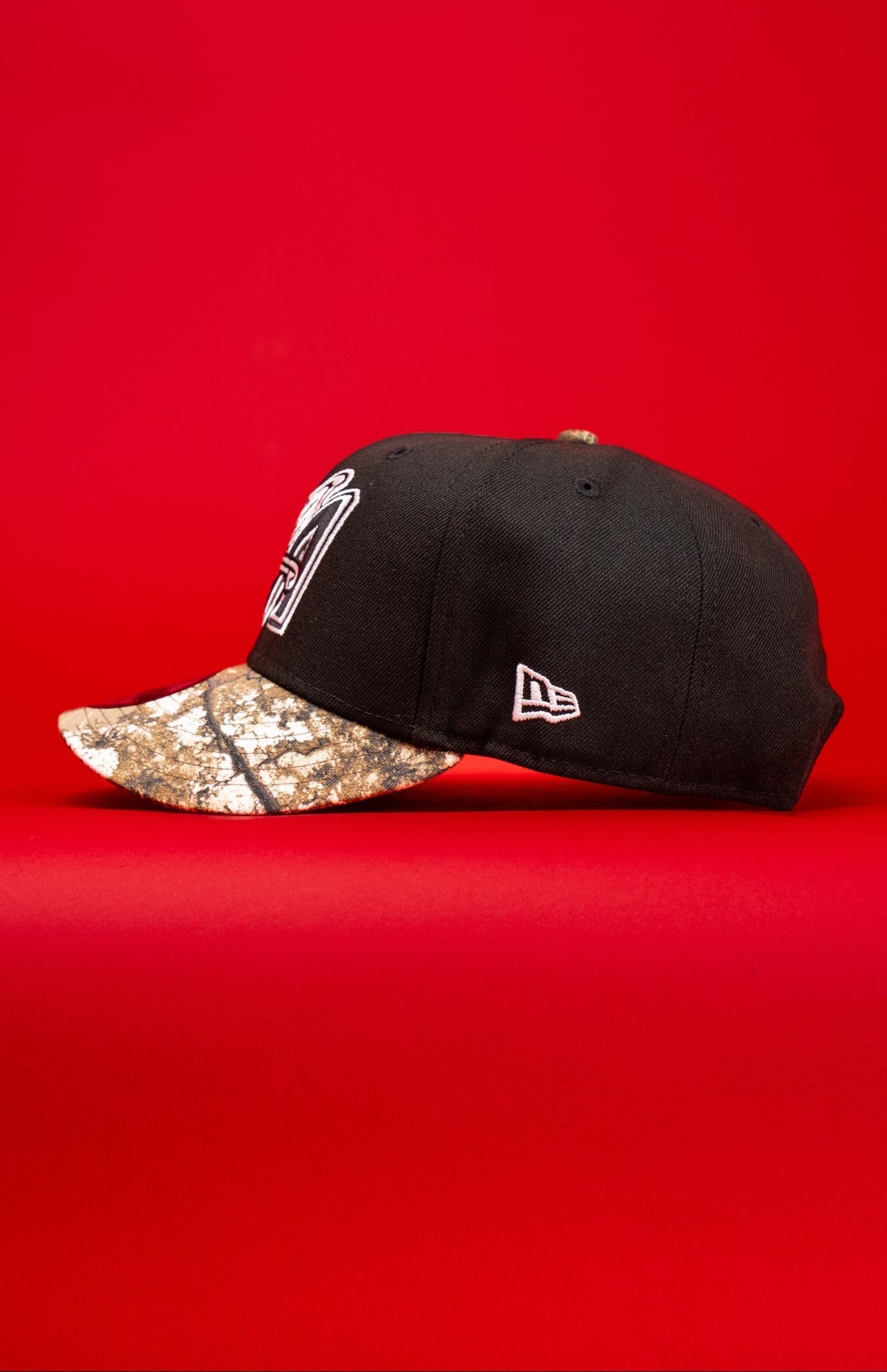 NEW ERA EXCLUSIVE 9FIFTY BLACK/REALTREE ANAHEIM ANGELS SNAPBACK W/ 50TH ANNIVERSARY SIDE PATCH