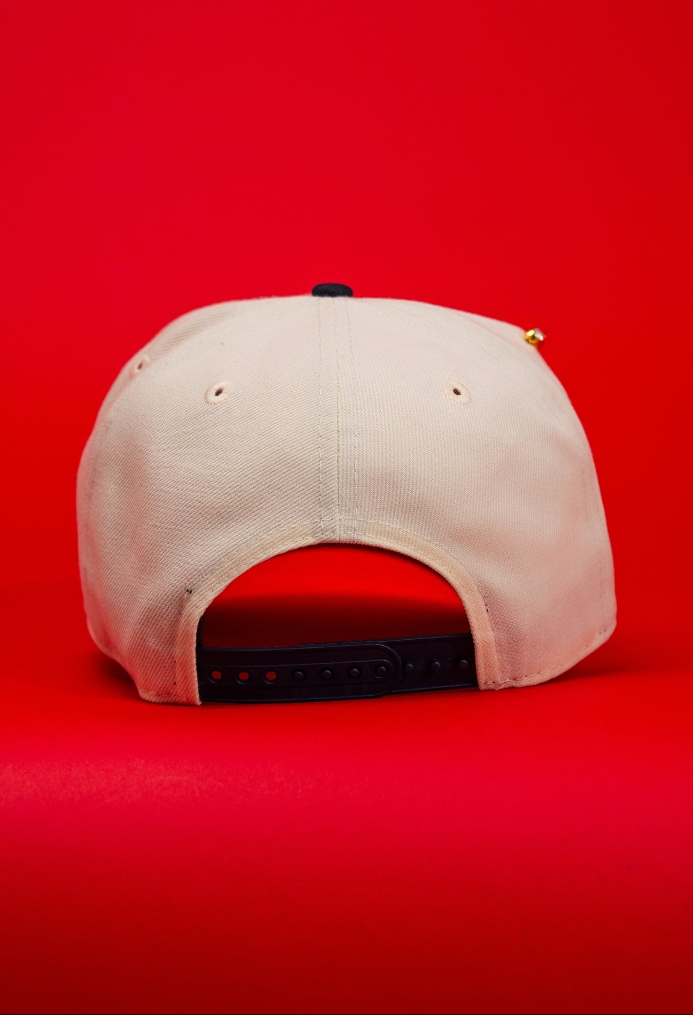 NEW ERA EXCLUSIVE 9FIFTY CHROME/NAVY ATLANTA BRAVES SCRIPT SNAPBACK W/ 2017 INAUGURAL SEASON SIDE PATCH