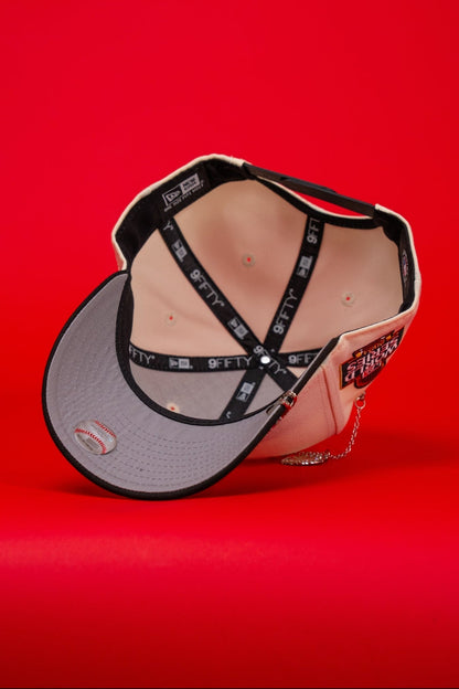 NEW ERA EXCLUSIVE 9FIFTY CHROME/BLACK NEW YORK YANKEES SNAPBACK W/ 2024 WORLD SERIES SIDE PATCH