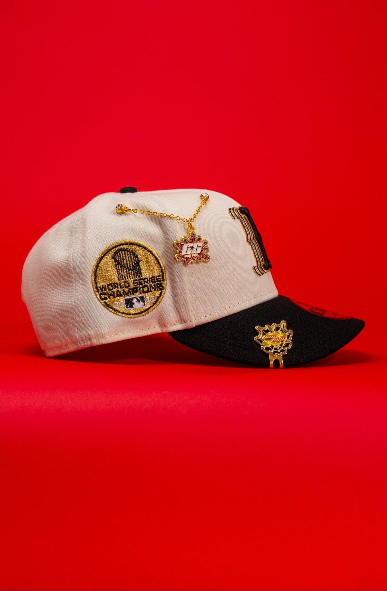 NEW ERA EXCLUSIVE 9FIFTY CHROME/BLACK BOSTON RED SOX SNAPBACK W/ WORLD SERIES CHAMPIONS SIDE PATCH