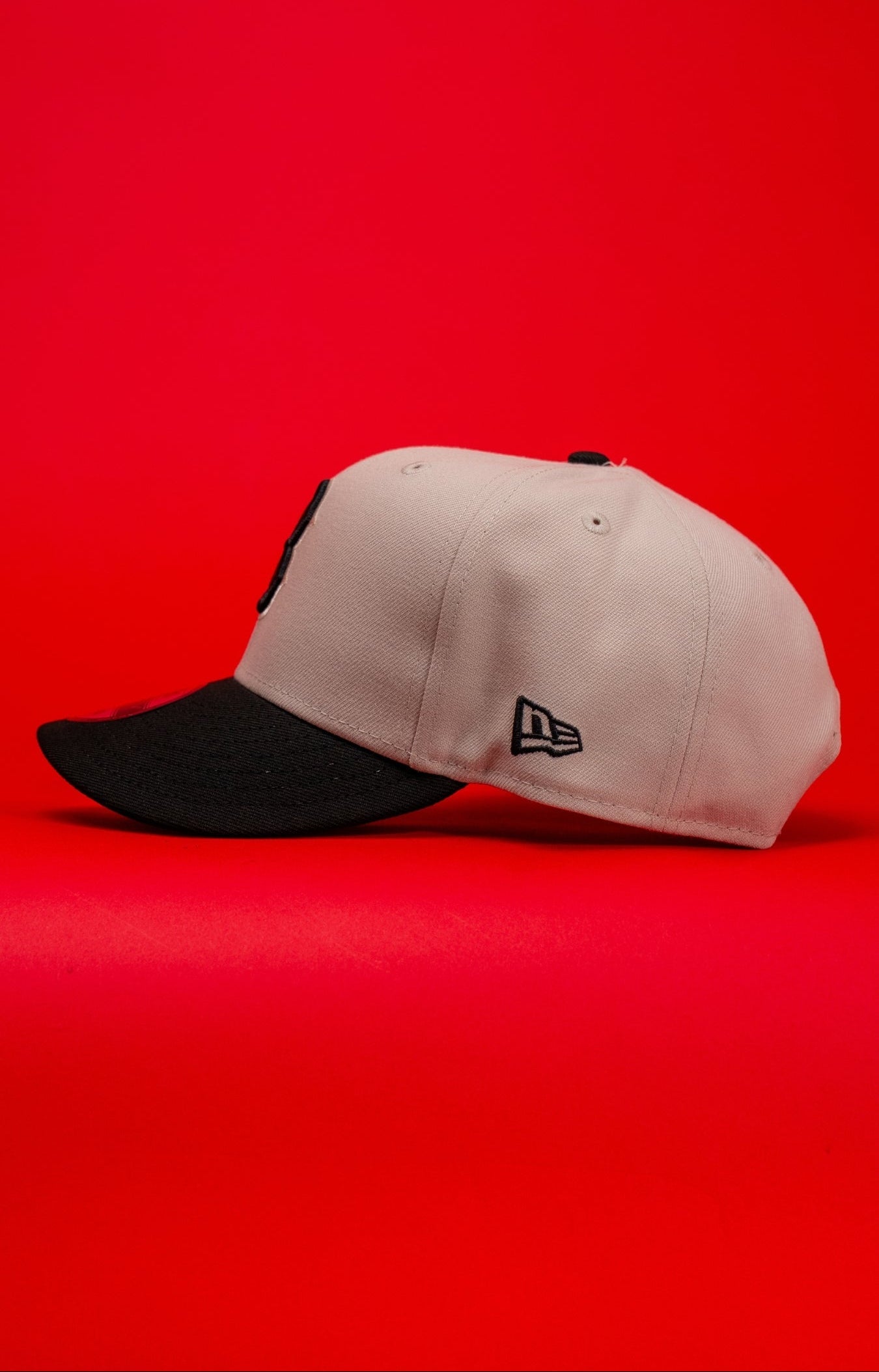 NEW ERA EXCLUSIVE 9FIFTY SMOKE GREY BOSTON RED SOX SNAPBACK W/ ALL STAR GAME SIDE PATCH