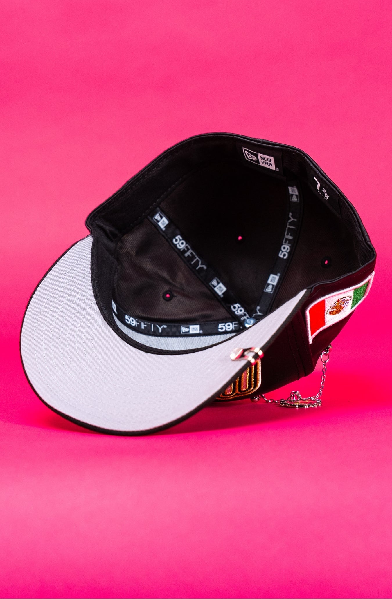 NEW ERA EXCLUSIVE 59FIFTY SATIN 2025 WBC MEXICO SCRIPT W/ MEXICO FLAG SIDE PATCH