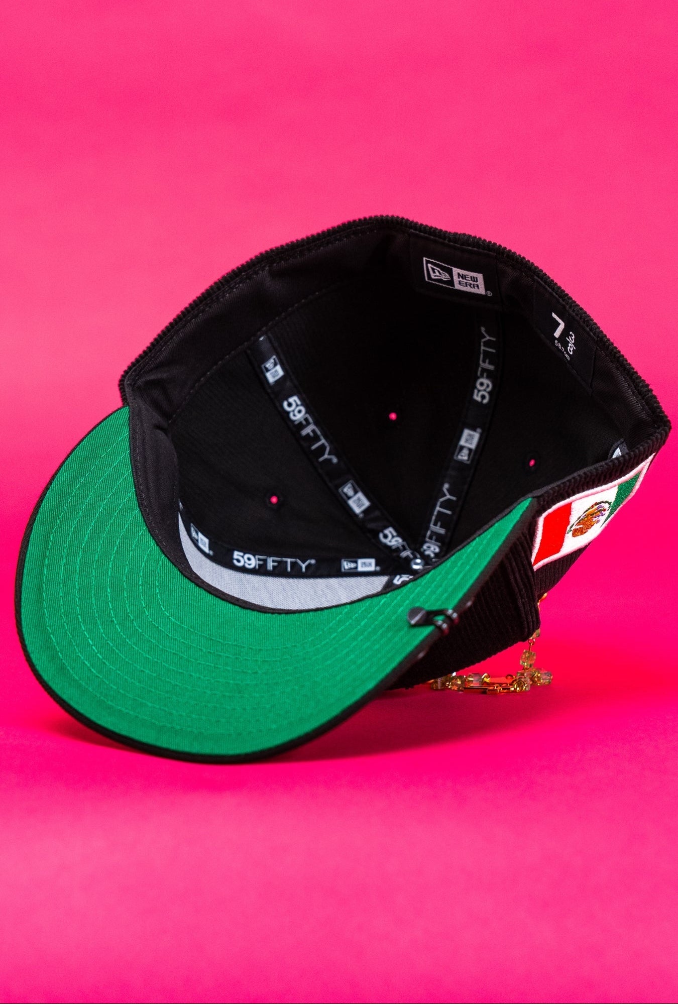 NEW ERA EXCLUSIVE 59FIFTY BLACK CORDUROY 2025 WBC MEXICO SCRIPT W/ MEXICO FLAG SIDE PATCH