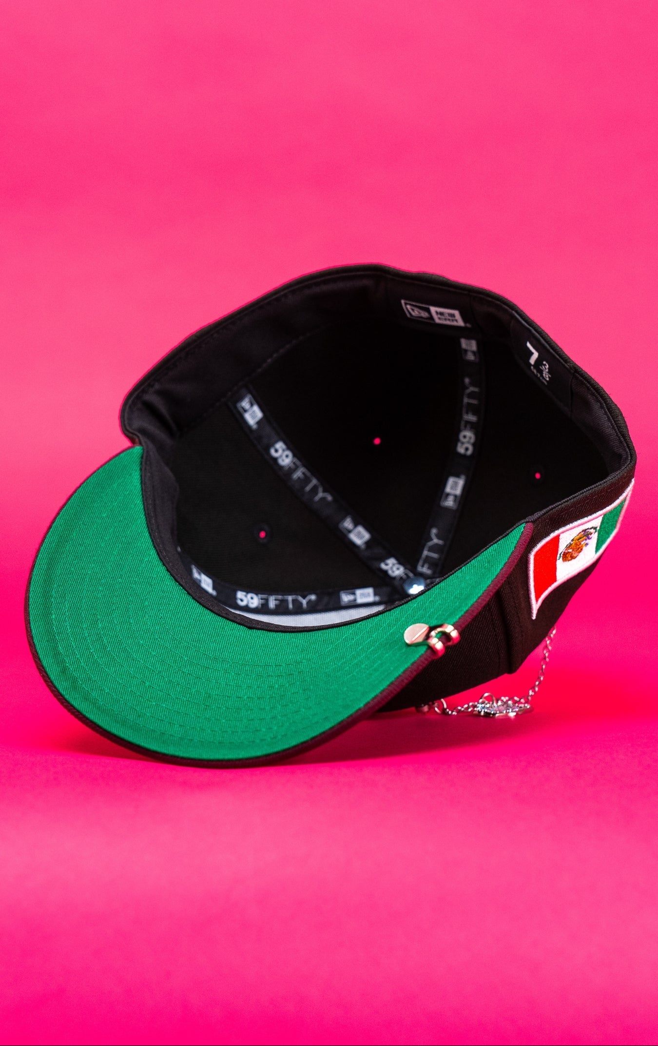 NEW ERA EXCLUSIVE 59FIFTY BLACK/BURGUNDY EL CHIVO W/ MEXICO FLAG SIDE PATCH