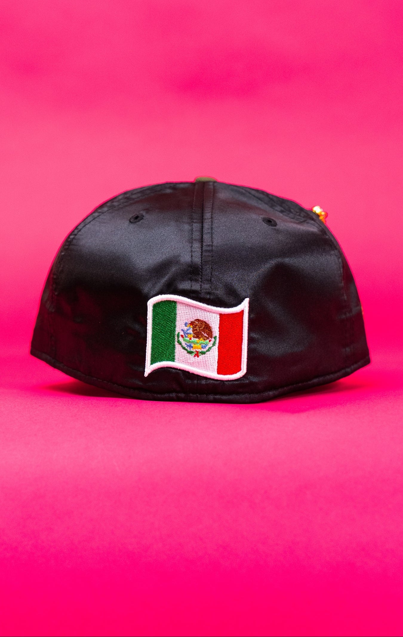 NEW ERA EXCLUSIVE 59FIFTY SATIN/GREEN 2025 WBC MEXICO SCRIPT W/ MEXICO TEAM LOGO SIDE PATCH