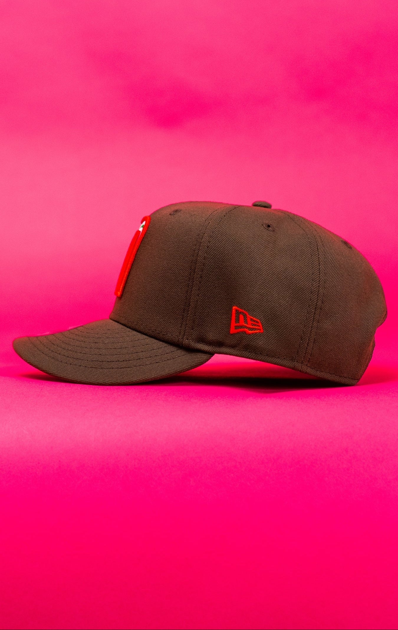 NEW ERA EXCLUSIVE 9FIFTY BROWN MEXICO 2025 WORLD BASEBALL CLASSIC SNAPBACK W/ MEXICO FLAG SIDE PATCH