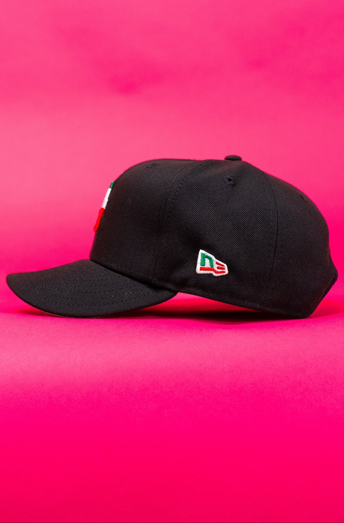 NEW ERA EXCLUSIVE 9FIFTY BLACK LOS ANGELES DODGERS SNAPBACK W/ MEXICO FLAG SIDE PATCH