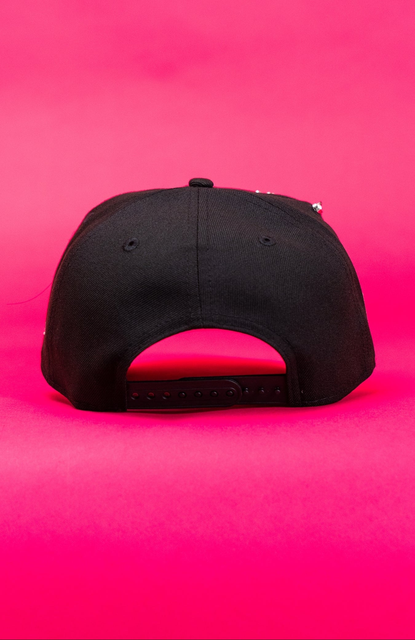 NEW ERA EXCLUSIVE 9FIFTY BLACK SAN DIEGO PADRES SNAPBACK W/ MEXICO FLAG SIDE PATCH