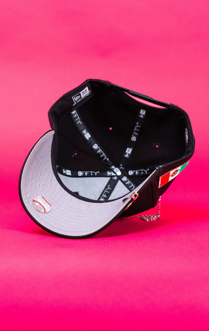 NEW ERA EXCLUSIVE 9FIFTY BLACK SAN DIEGO PADRES SNAPBACK W/ MEXICO FLAG SIDE PATCH