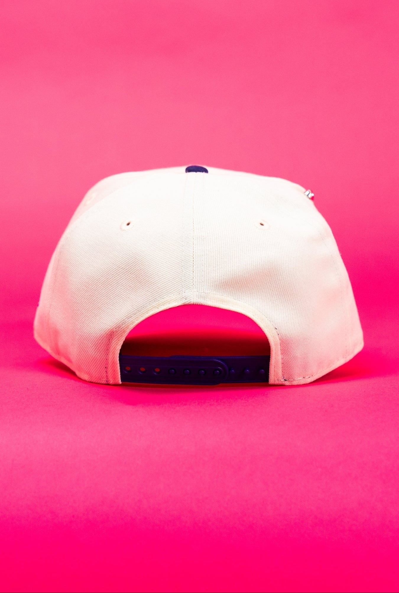 NEW ERA EXCLUSIVE 9FIFTY CHROME/PURPLE ARIZONA DIAMONDBACKS SNAPBACK W/ 1998 INAUGURAL SEASON SIDE PATCH