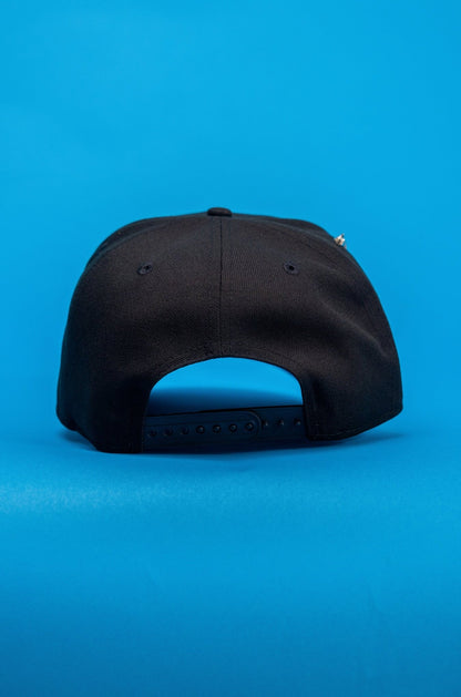 NEW ERA EXCLUSIVE 9FIFTY BLACKED OUT NEW YORK YANKEES SNAPBACK W/ ROSE + WORLD SERIES SIDE PATCH
