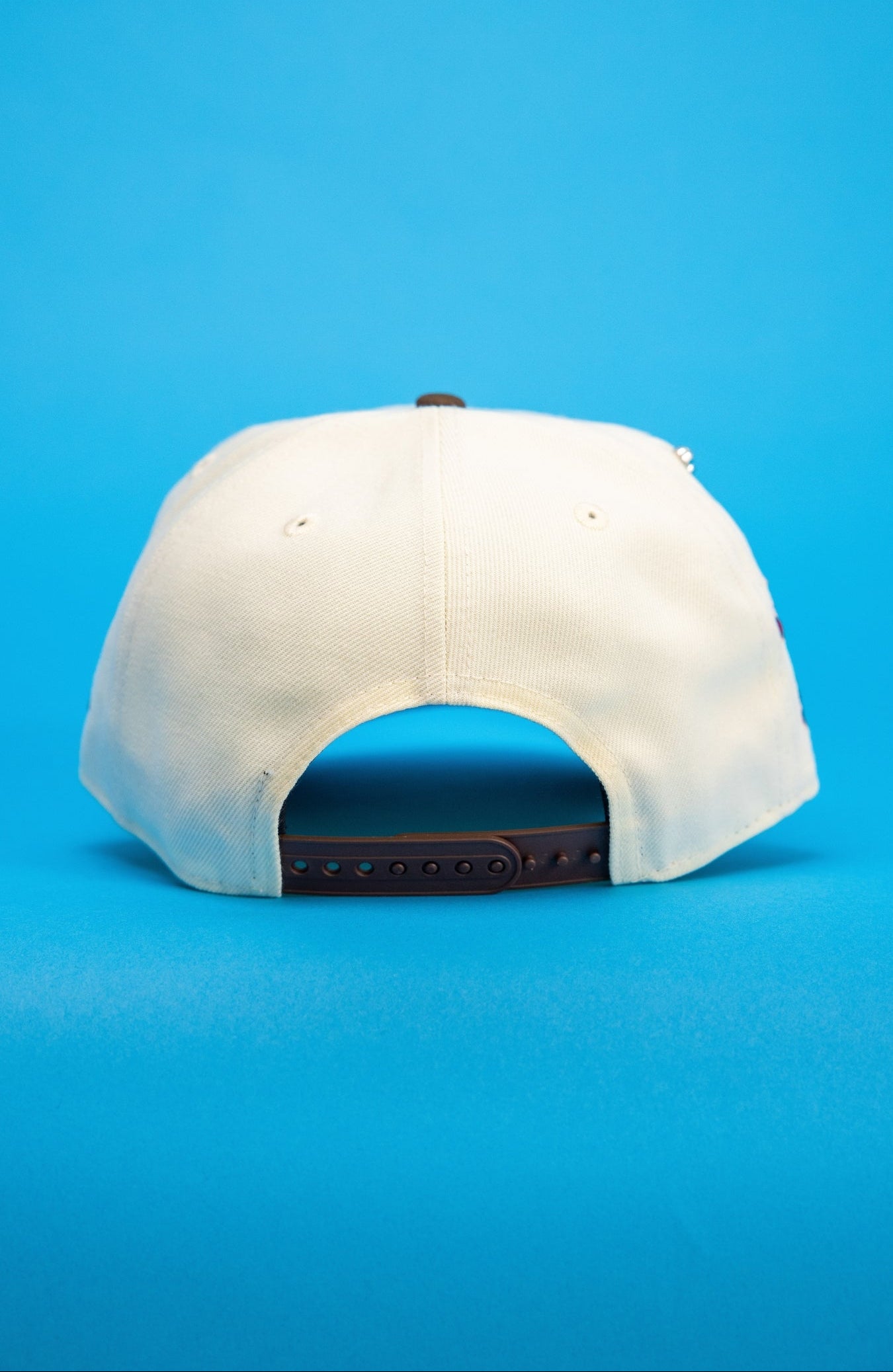 NEW ERA EXCLUSIVE 9FIFTY CHROME/BROWN ATLANTA BRAVES SNAPBACK W/ 30TH ANNIVERSARY SIDE PATCH