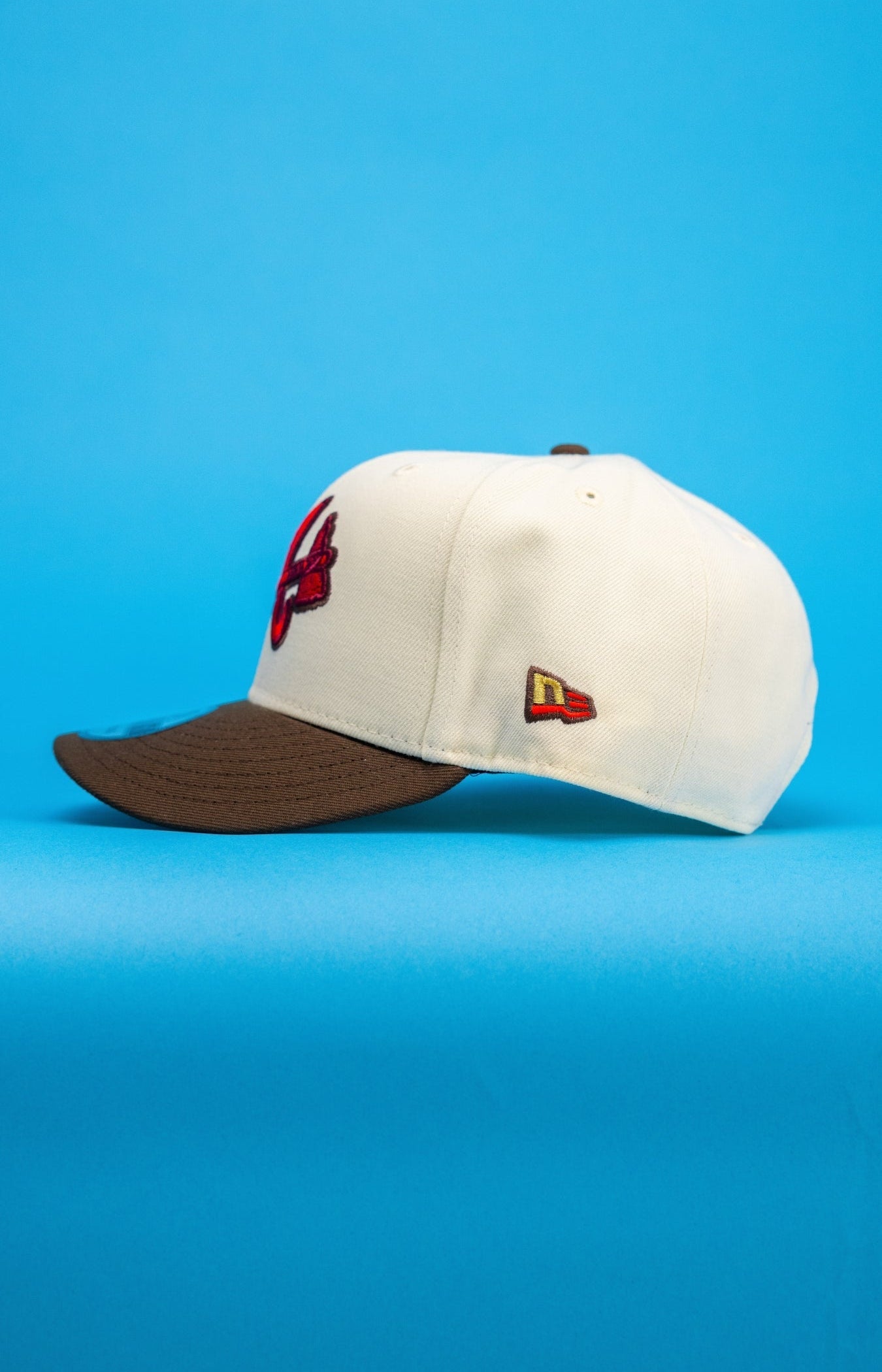 NEW ERA EXCLUSIVE 9FIFTY CHROME/BROWN ATLANTA BRAVES SNAPBACK W/ 30TH ANNIVERSARY SIDE PATCH