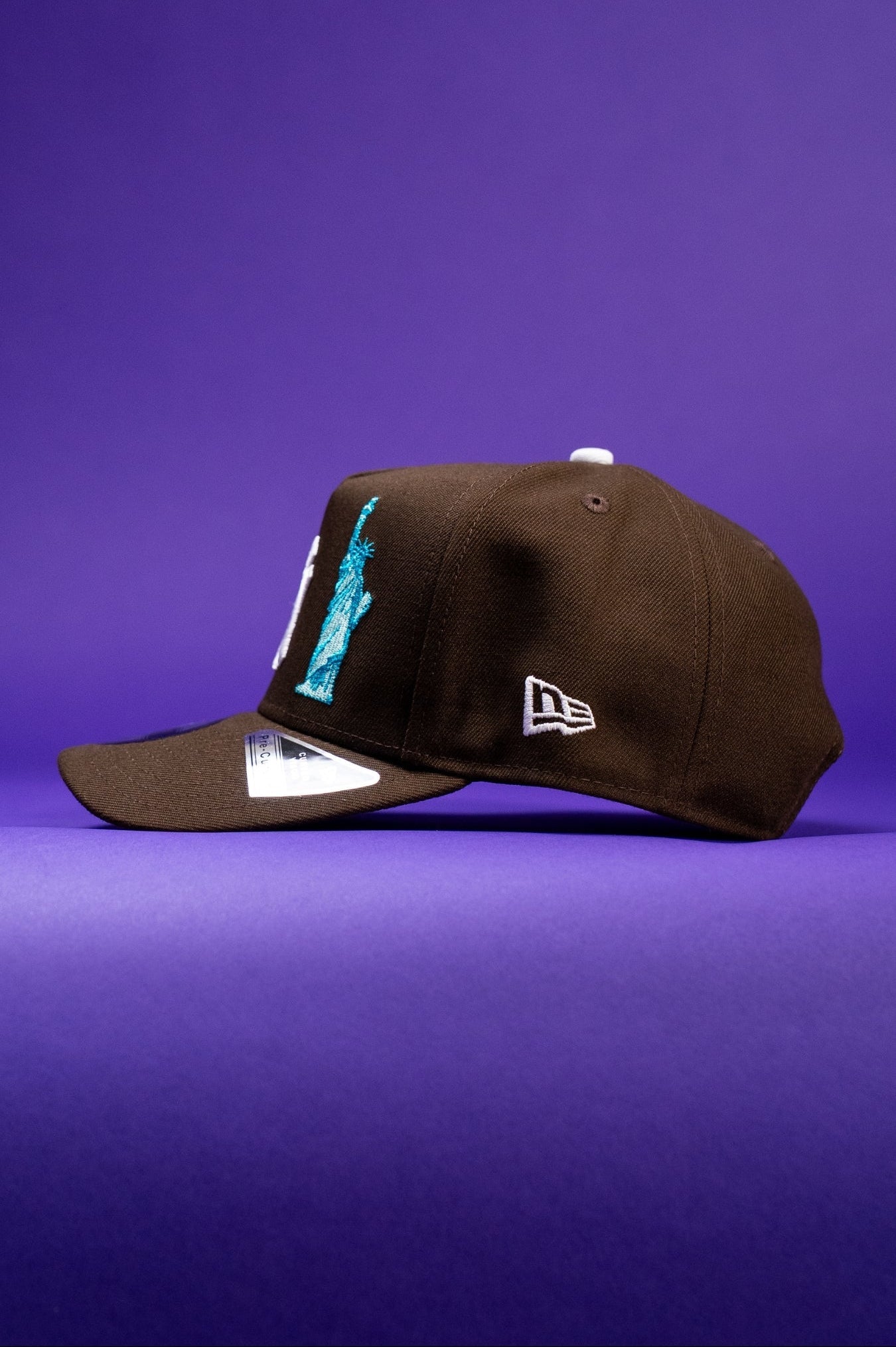 NEW ERA 9FIFTY A-FRAME BROWN NEW YORK YANKEES W/ LADY LIBERTY + SUBWAY SERIES SIDE PATCH