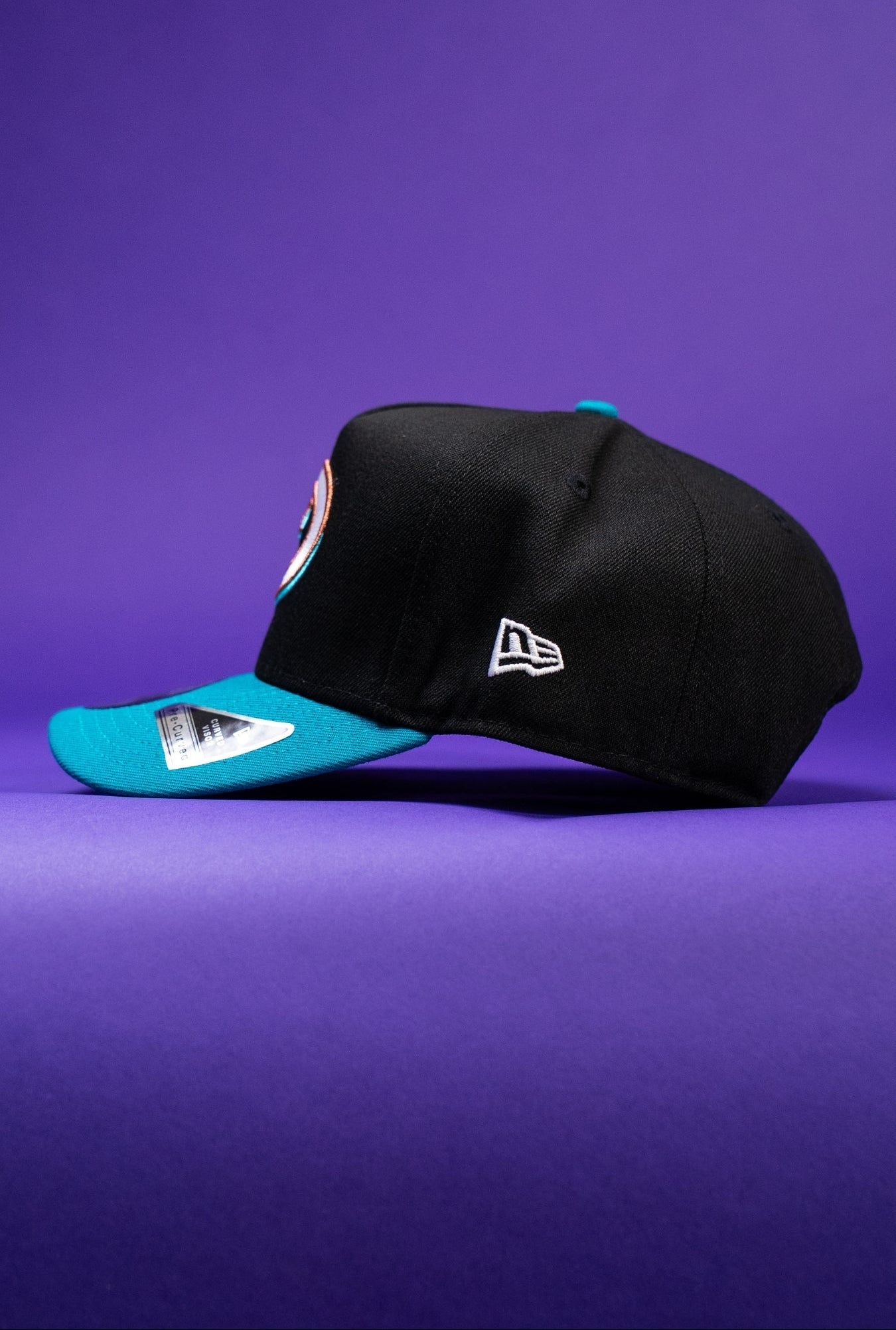 NEW ERA 9FIFTY A-FRAME BLACK/TURQUOISE ARIZONA DIAMONDBACKS W/ WORLD CHAMPIONS SIDE PATCH