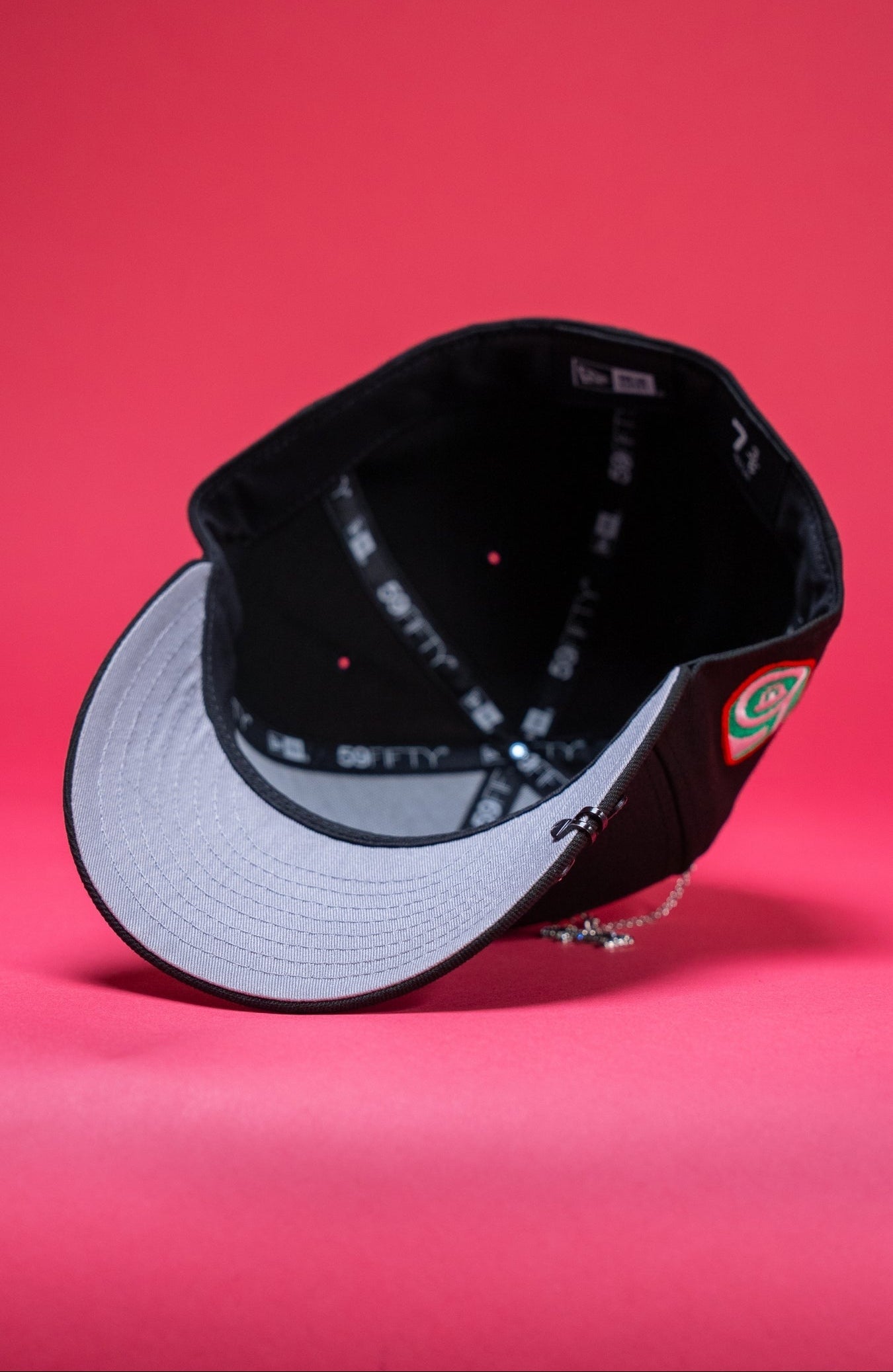 NEW ERA EXCLUSIVE 59FIFTY BLACK "PUMAS UNAM" W/ SIDE PATCH