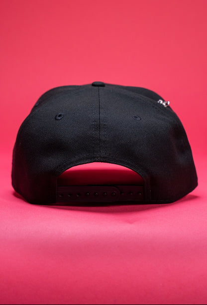 NEW ERA EXCLUSIVE 9FIFTY BLACK SAN DIEGO PADRES SNAPBACK W/ WORLD SERIES SIDE PATCH