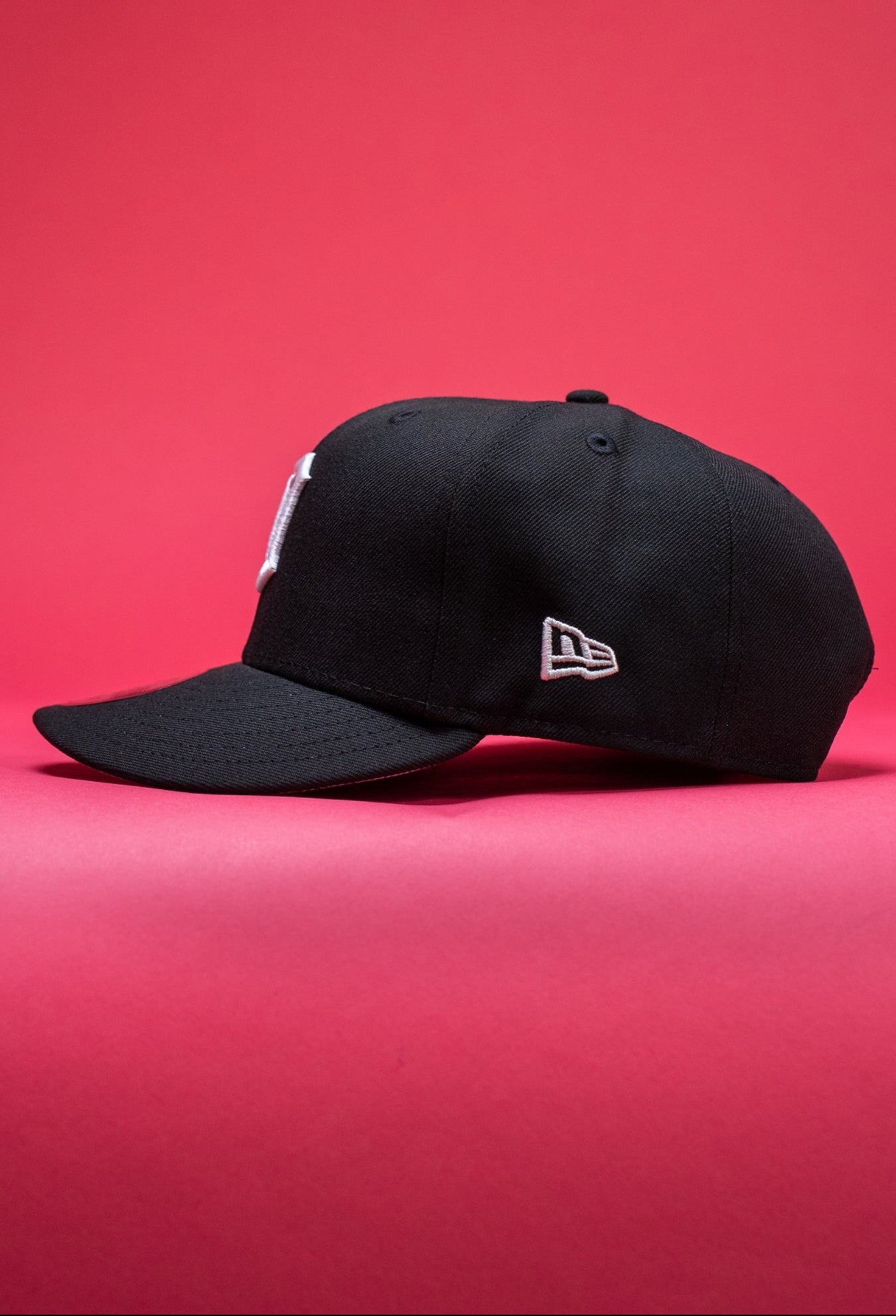 NEW ERA EXCLUSIVE 9FIFTY BLACK DETROIT TIGERS SNAPBACK W/ 1935 WORLD SERIES SIDE PATCH