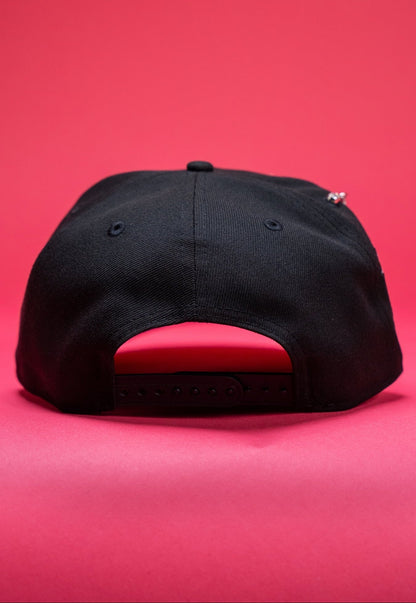 NEW ERA EXCLUSIVE 9FIFTY BLACK ATLANTA BRAVES SNAPBACK W/ ROSE + 2000 ALL STAR GAME SIDE PATCH