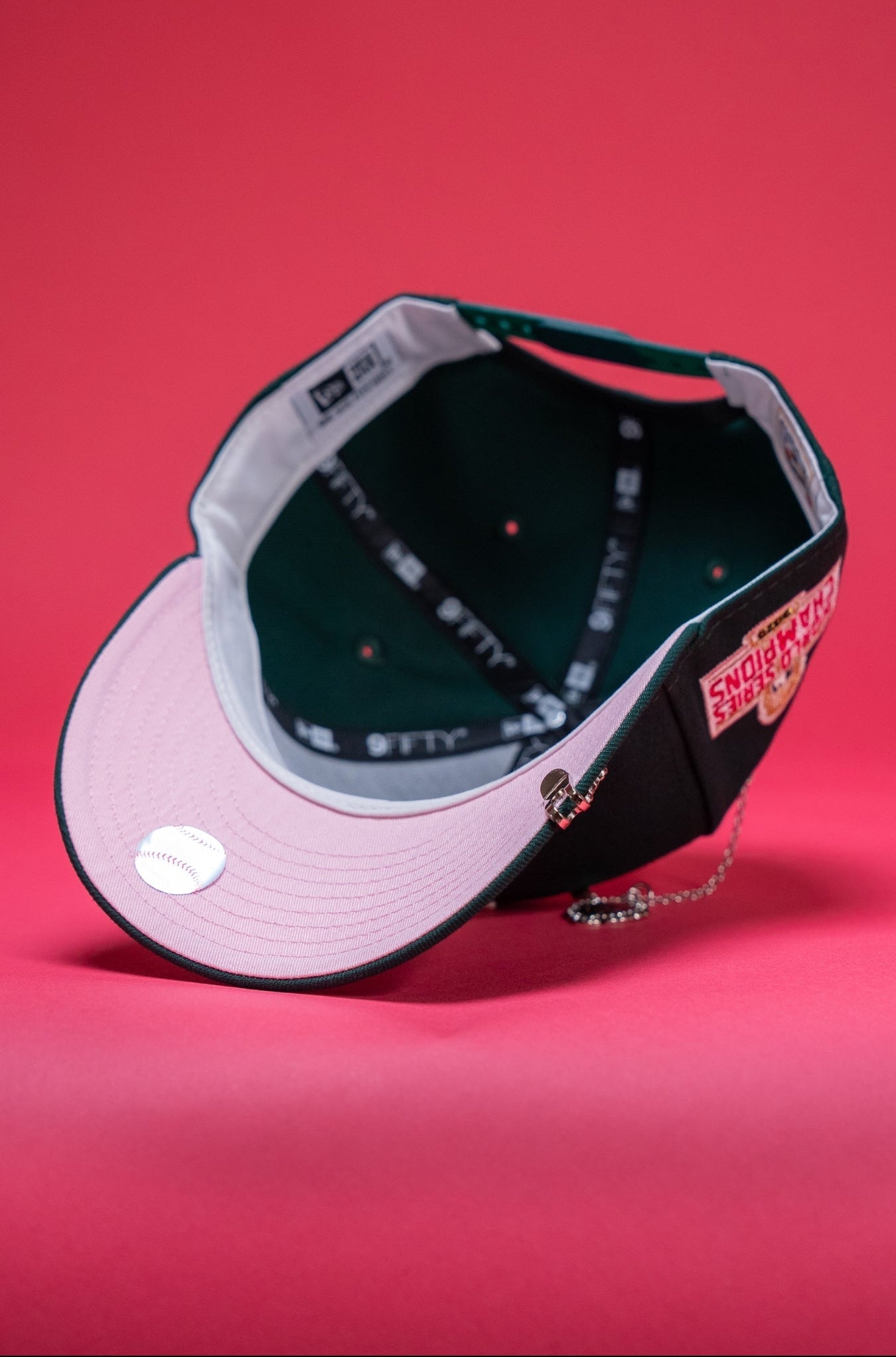 NEW ERA EXCLUSIVE 9FIFTY FOREST GREEN LOS ANGELES DODGERS SNAPBACK W/ ROSE + WORLD SERIES CHAMPIONS SIDE PATCH