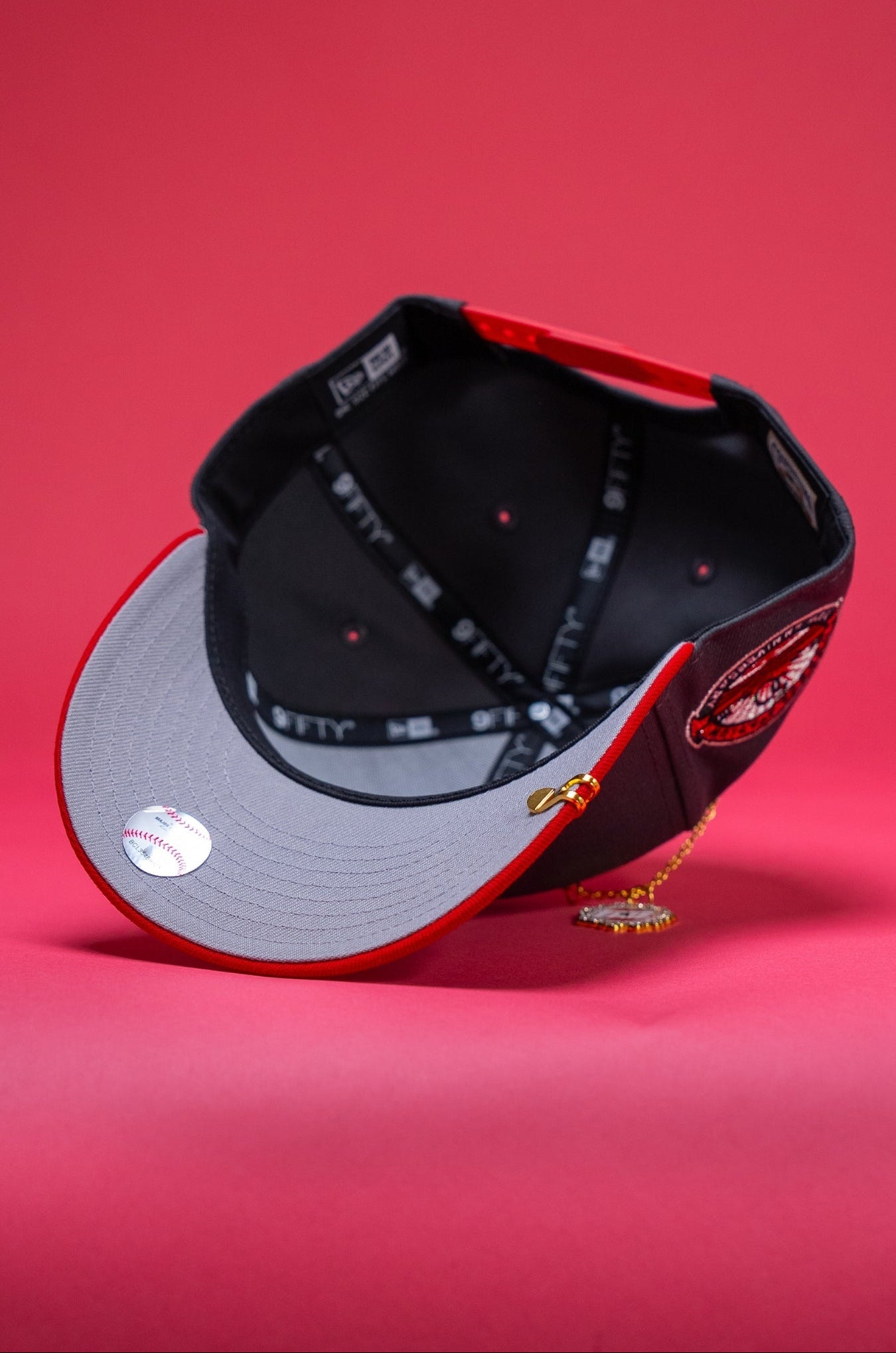 NEW ERA EXCLUSIVE 9FIFTY GREY/RED LOS ANGELES DODGERS SNAPBACK W/ ROSE + 50TH ANNIVERSARY SIDE PATCH