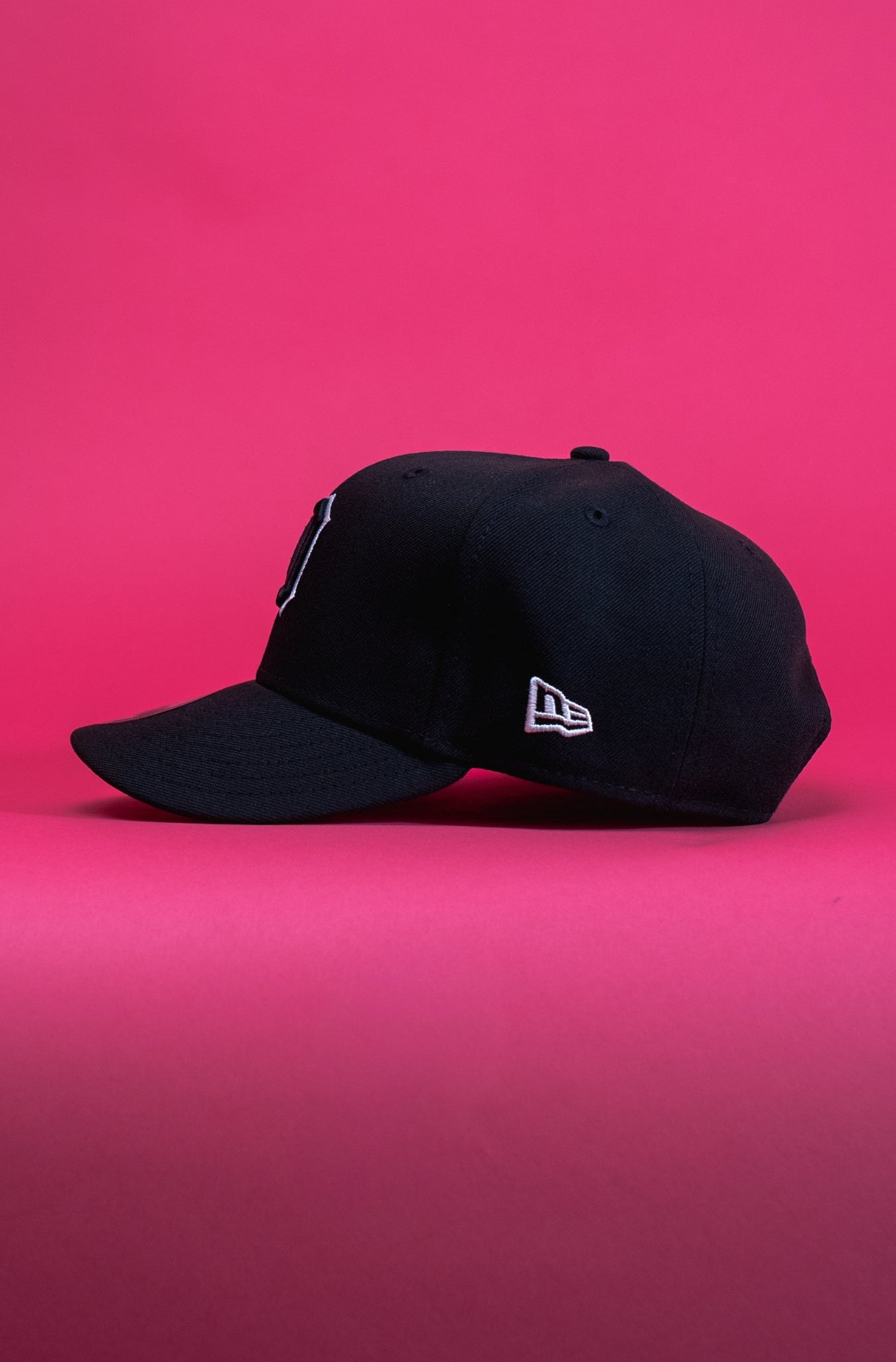 NEW ERA EXCLUSIVE 9FIFTY BLACKED OUT DETROIT TIGERS SNAPBACK W/ 2005 ALL STAR GAME SIDE PATCH
