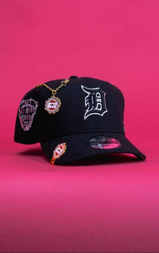 NEW ERA EXCLUSIVE 9FIFTY BLACKED OUT DETROIT TIGERS SNAPBACK W/ 2005 ALL STAR GAME SIDE PATCH