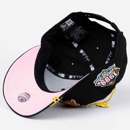 NEW ERA EXCLUSIVE 9FIFTY BLACK ATLANTA BRAVES SCRIPT SNAPBACK W/ 1999 WORLD SERIES SIDE PATCH
