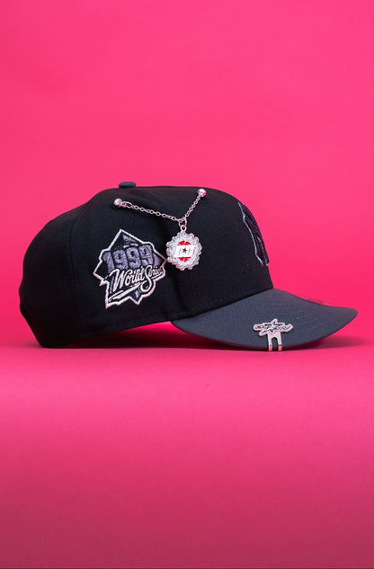 NEW ERA EXCLUSIVE 9FIFTY BLACK/GREY NEW YORK YANKEES SNAPBACK W/ 1999 WORLD SERIES SIDE PATCH