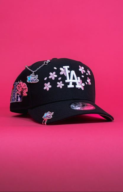 NEW ERA EXCLUSIVE 9FIFTY BLACK LOS ANGELES DODGERS SNAPBACK W/ FLORAL EMBROIDERY + TOKYO SERIES SIDE PATCH