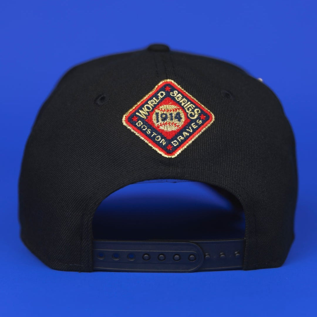 NEW ERA EXCLUSIVE 9FIFTY BLACK ATLANTA BRAVES SNAPBACK W/ WORLD SERIES EMBROIDERY PATCHES