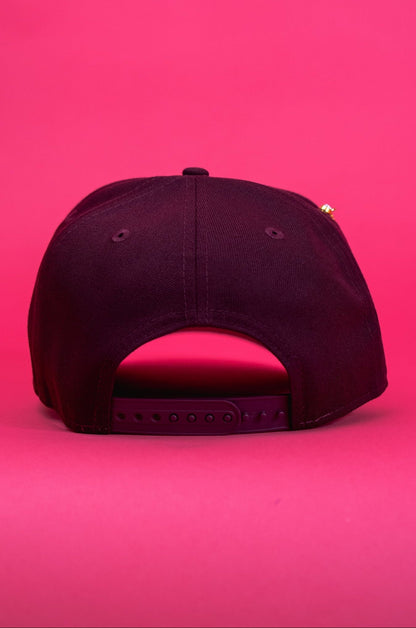 NEW ERA EXCLUSIVE 9FIFTY BURGUNDY ATLANTA BRAVES SNAPBACK W/  WORLD SERIES SIDE PATCH
