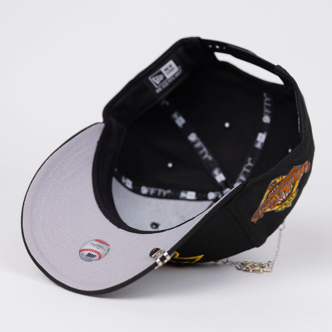 NEW ERA EXCLUSIVE 9FIFTY BLACK TORONTO BLUE JAYS SNAPBACK W/ WORLD SERIES SIDE PATCH