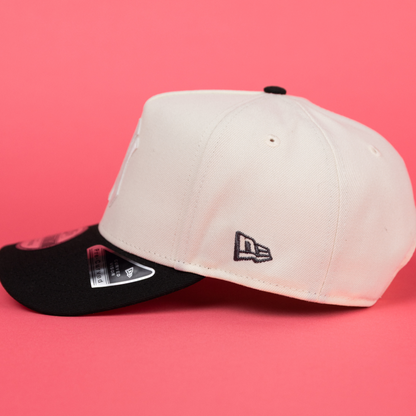 NEW ERA 9FIFTY A-FRAME CHROME/ BLACK NEW YORK YANKEES SNAPBACK W/ 1999 WS SIDE PATCH