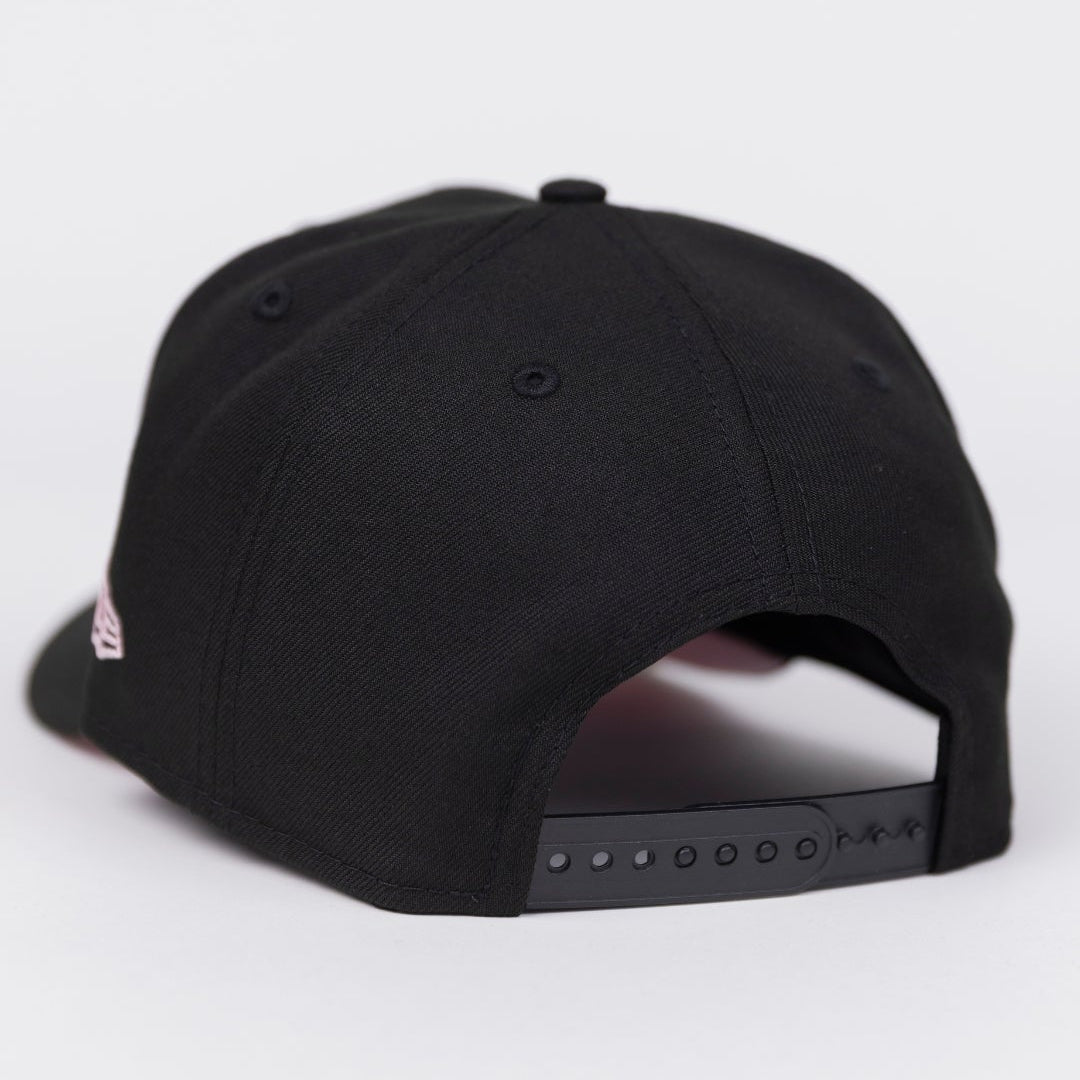 NEW ERA EXCLUSIVE 9FIFTY BLACK LOS ANGELES DODGERS SCRIPT SNAPBACK W/ DODGER STADIUM SIDE PATCH