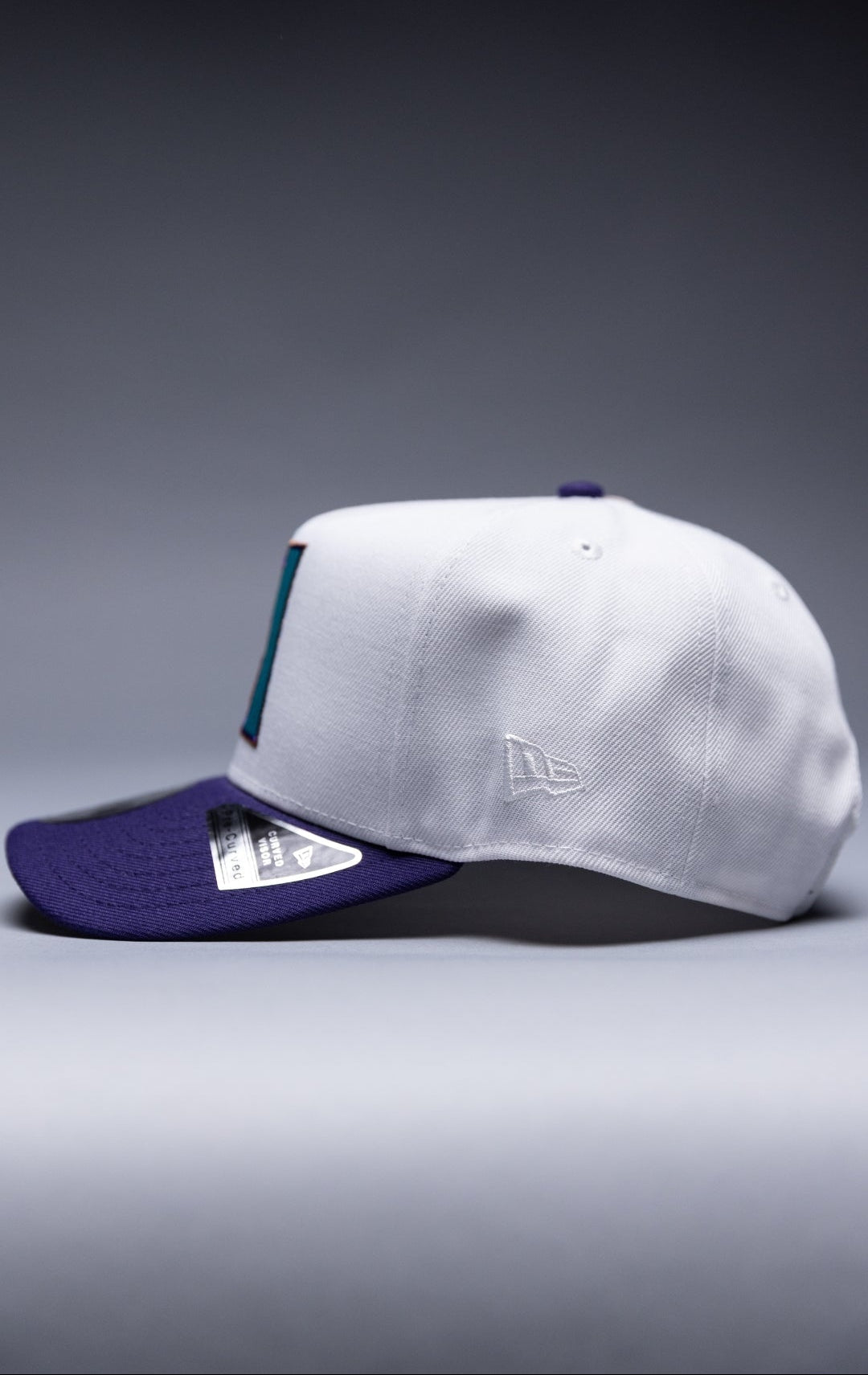 NEW ERA 9FIFTY A-FRAME PEARL WHITE ARIZONA DIAMONDBACKS SNAPBACK W/ 2001 WORLD SERIES SIDE PATCH