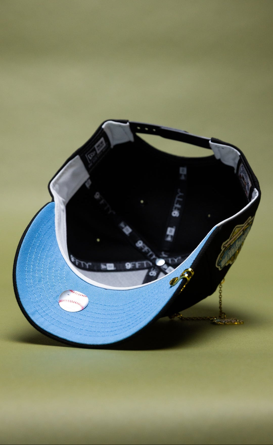 NEW ERA EXCLUSIVE 9FIFTY BLACK LOS ANGELES DODGERS SNAPBACK W/ 40TH ANNIVERSARY SIDE PATCH