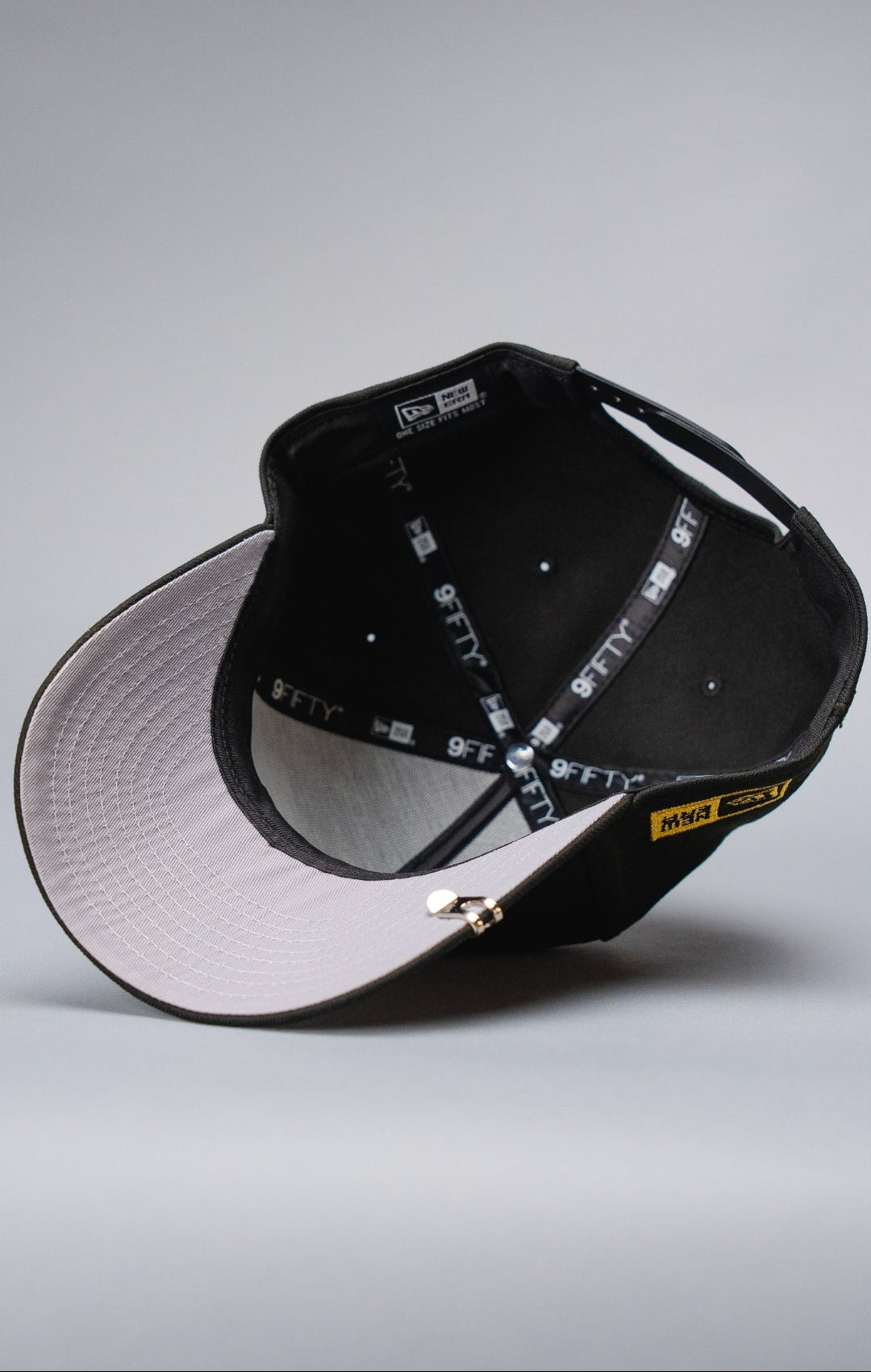 NEW ERA 9FIFTY A-FRAME BLACK EL GALLO SNAPBACK W/ NEW ERA FLAG SIDE PATCH