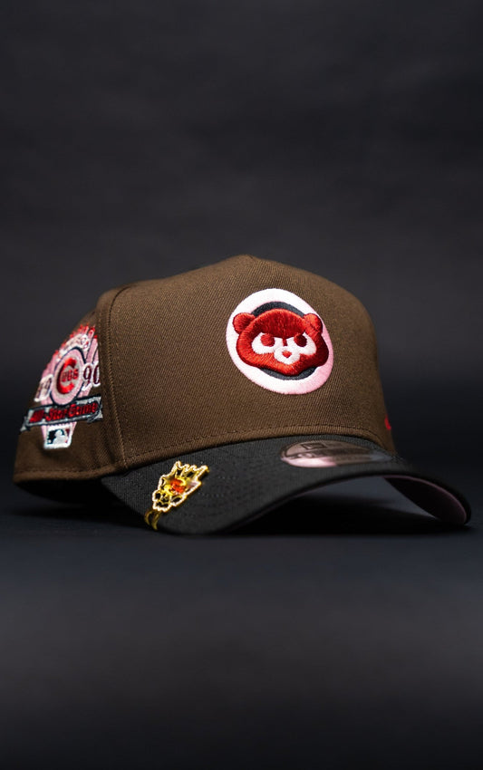 NEW ERA 9FIFTY A-FRAME BROWN/BLACK CHICAGO CUBS SNAPBACK W/ 1990 ALL STAR GAME SIDE PATCH