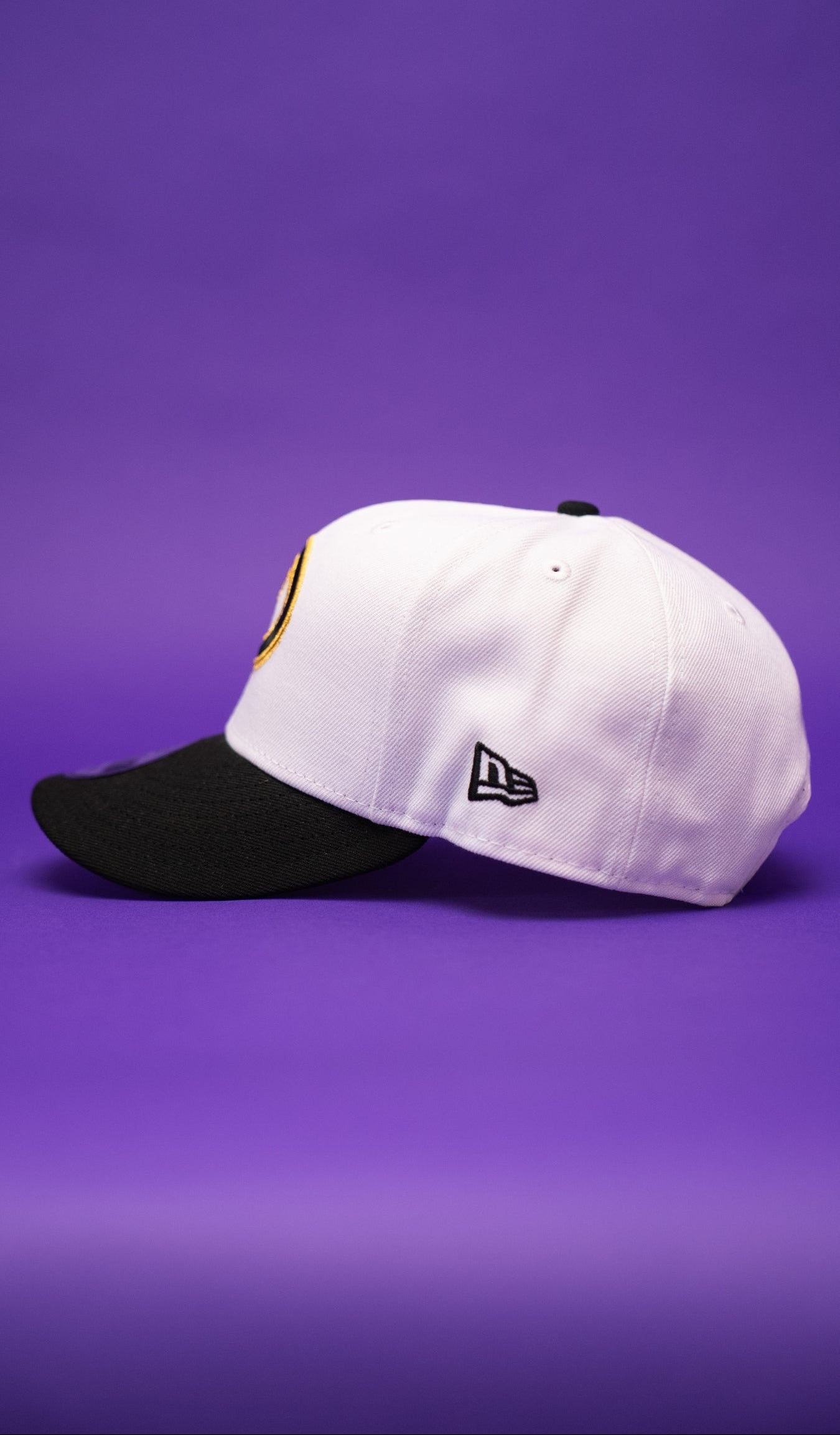 NEW ERA EXCLUSIVE 9FIFTY PEARL WHITE ARIZONA DIAMONDBACKS SNAPBACK W/ WORLD CHAMPIONS SIDE PATCH