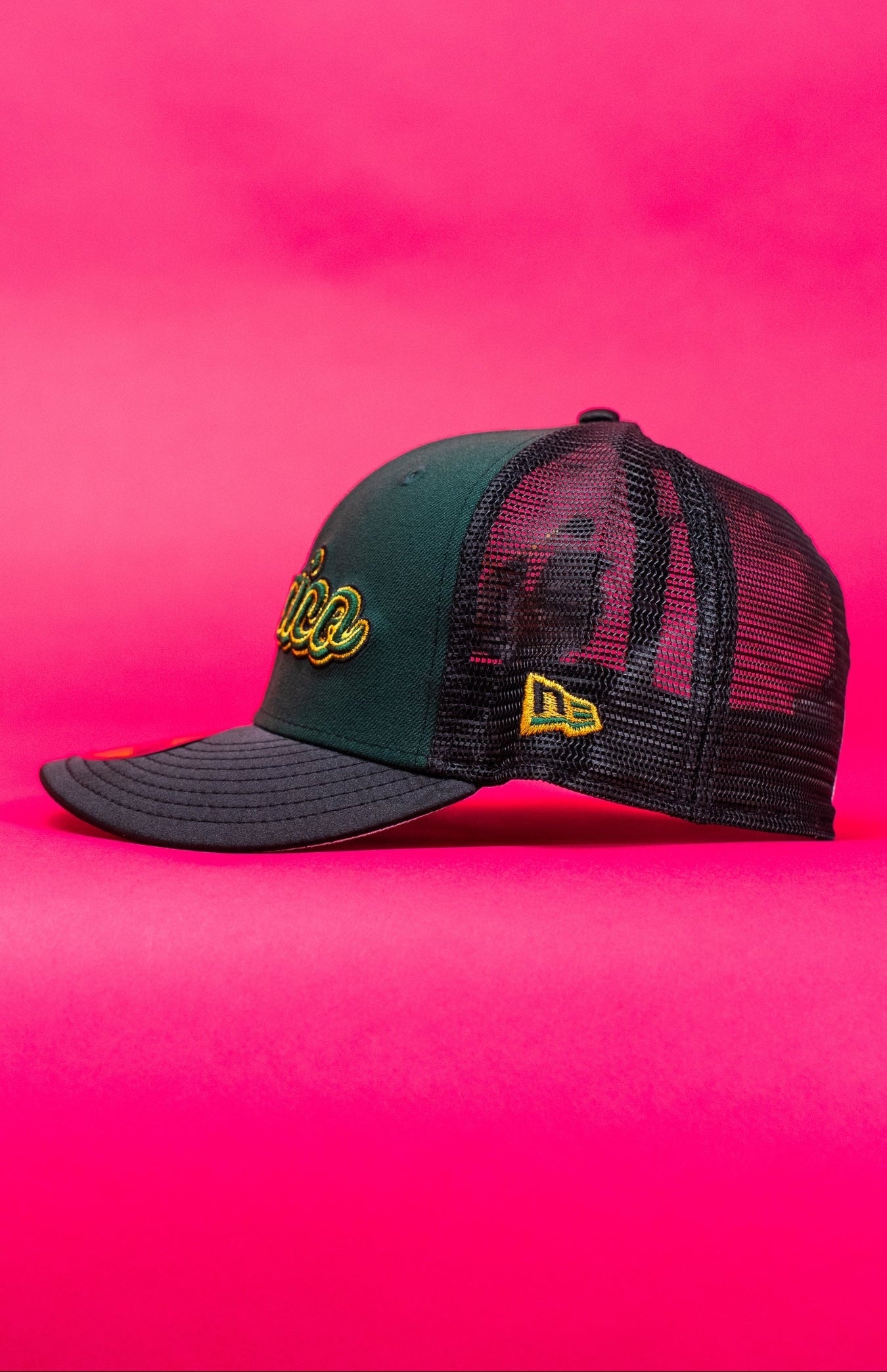 NEW ERA EXCLUSIVE 59FIFTY FOREST GREEN 2025 WBC MEXICO SCRIPT MESHBACK W/ EL GALLO SIDE PATCH